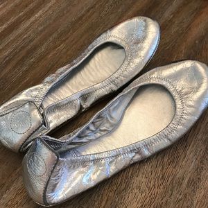 Tory Burch Silver Metallic Ballet Flat 7.5